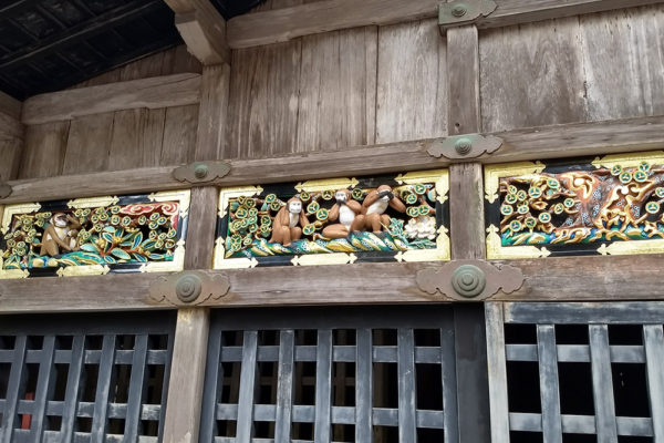 Famous monkey decoration on storehouse at Tōshō-gū Shrine